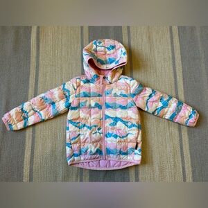 The North Face Light-weight Thermoball Puffer Jacket 3T Great condition!